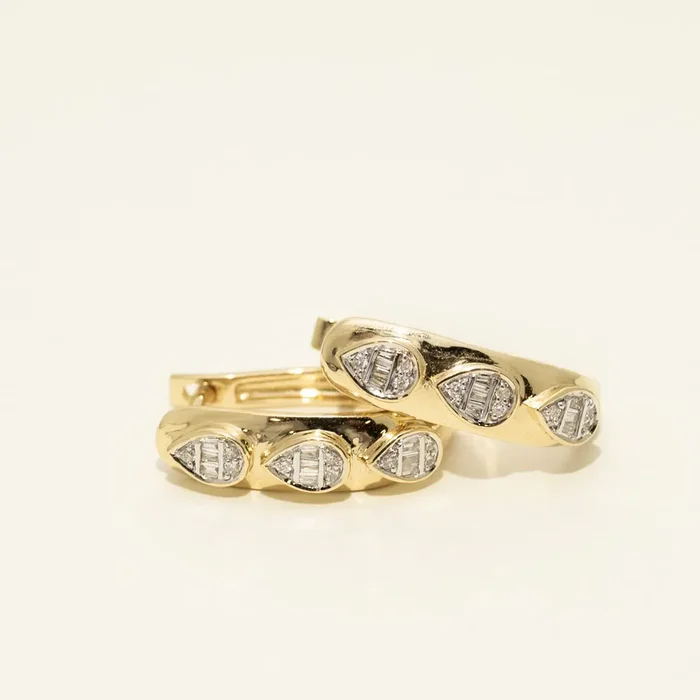 Baguette and Round Diamond Hoop Earrings in 14kt Yellow Gold (1/5ct tw)