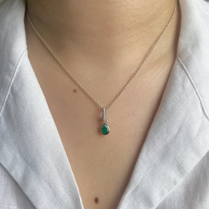 Green Onyx & White Topaz Pendant-(GRO-SP-779.)