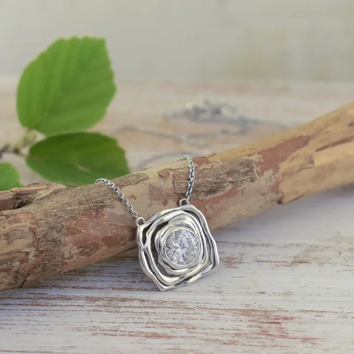 Piccadilly Square Necklace