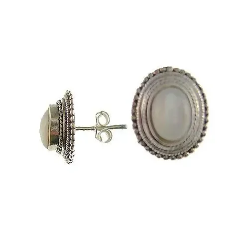 Silver Oval Pearl Earrings