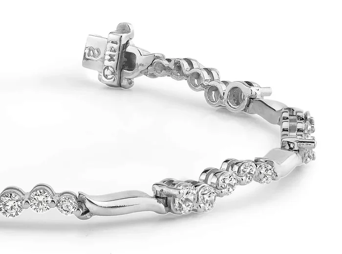 Wavy Journey Diamond Bracelet with 3.00 ct.(finished)Watch