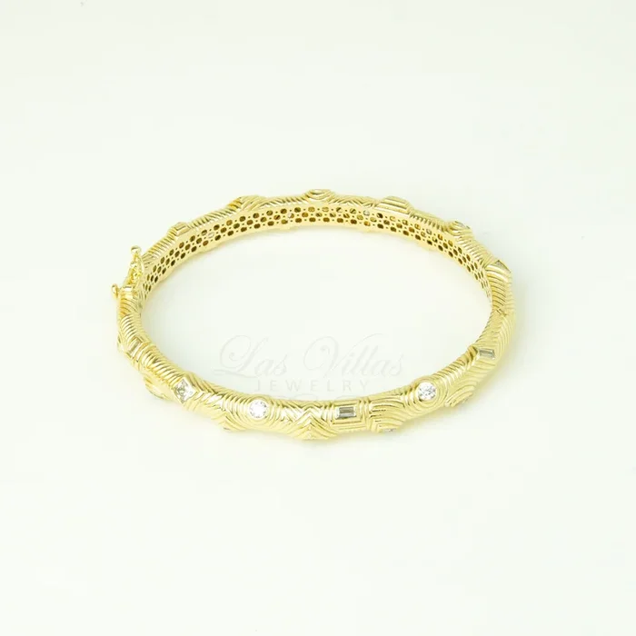Women’s stylish bracelet in 10k